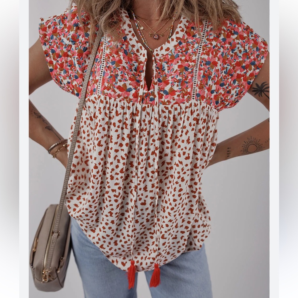 Savanna Jane Boho Embroidered Short Sleeve Tassel Tie Top Size Small - Picture 2 of 12